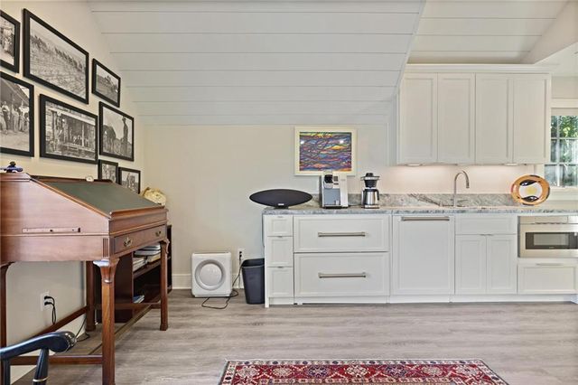 12 Camden NE Road, Atlanta, GA 30309