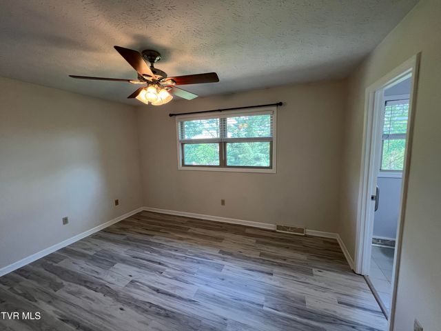 737 Foothills Road, Kingsport, TN 37663