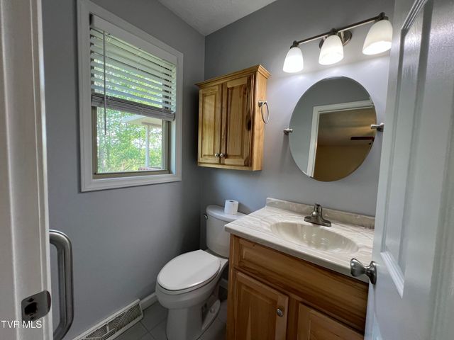 737 Foothills Road, Kingsport, TN 37663