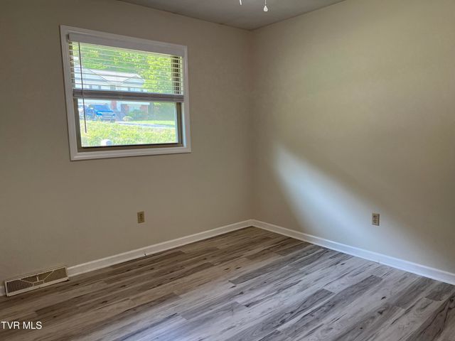 737 Foothills Road, Kingsport, TN 37663