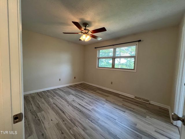 737 Foothills Road, Kingsport, TN 37663