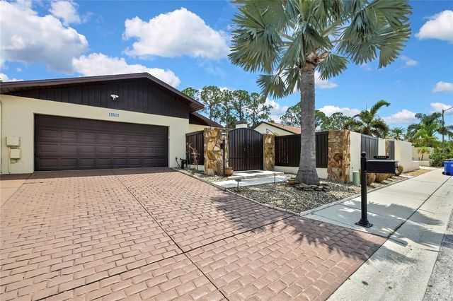 13522 AVISTA DRIVE, Tampa, FL 33624