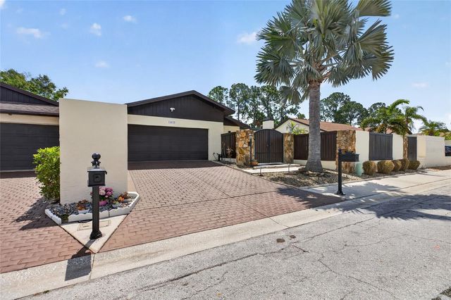 13522 AVISTA DRIVE, Tampa, FL 33624