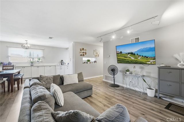 901 N Citrus, La Habra, CA 90631