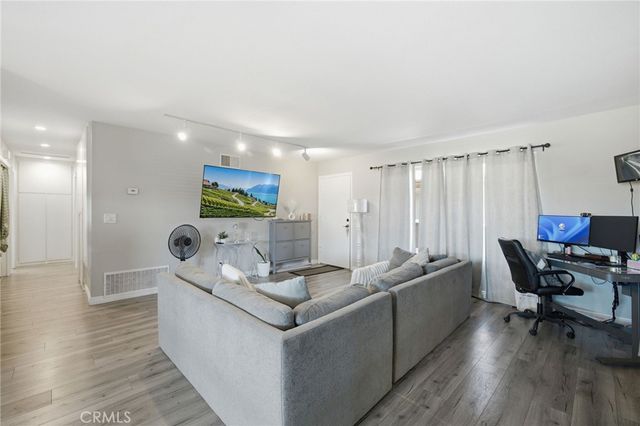 901 N Citrus, La Habra, CA 90631
