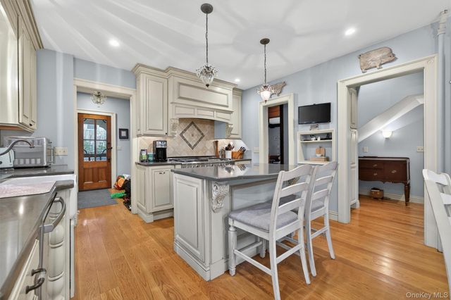 26 Maple Avenue, Warwick, NY 10990