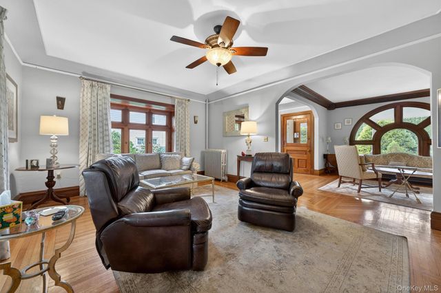 26 Maple Avenue, Warwick, NY 10990