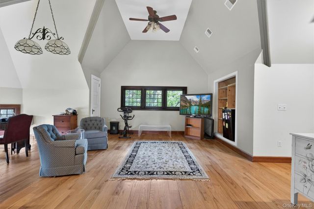 26 Maple Avenue, Warwick, NY 10990