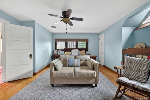 26 Maple Avenue, Warwick, NY 10990