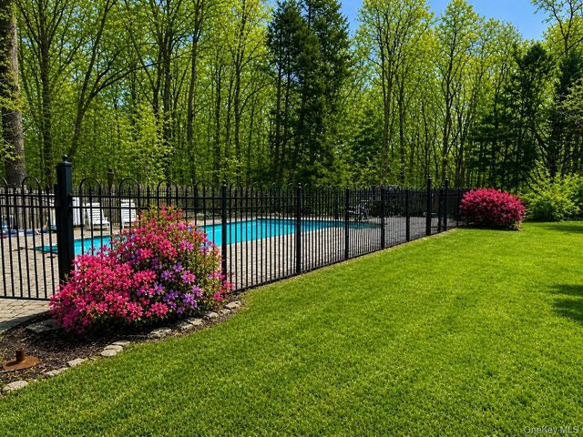 26 Maple Avenue, Warwick, NY 10990