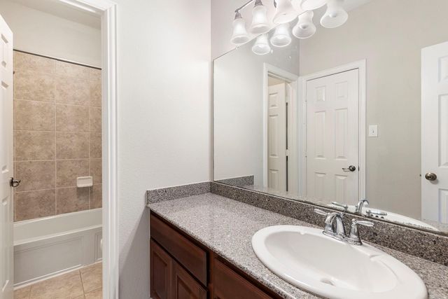 6 Hithervale Court, The Woodlands, TX 77382