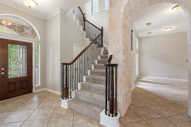 6 Hithervale Court, The Woodlands, TX 77382