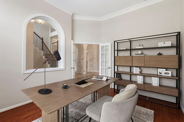 6 Hithervale Court, The Woodlands, TX 77382