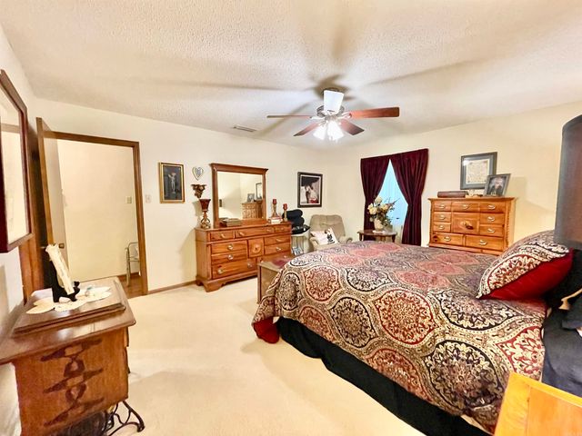 6 Weatherwood Lane, Maumelle, AR 72113