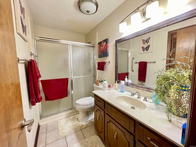 6 Weatherwood Lane, Maumelle, AR 72113