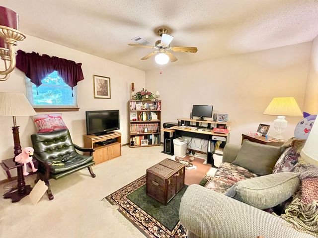 6 Weatherwood Lane, Maumelle, AR 72113
