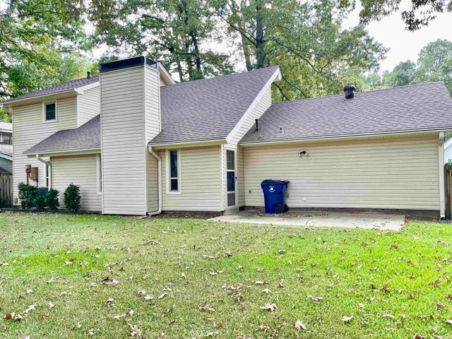 6 Weatherwood Lane, Maumelle, AR 72113