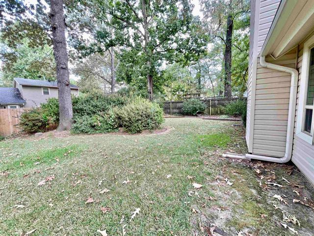 6 Weatherwood Lane, Maumelle, AR 72113