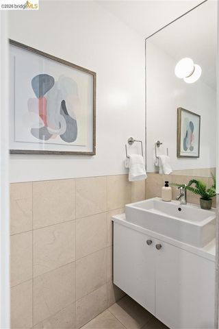 1406 San Pablo Ave A, Berkeley, CA 94702