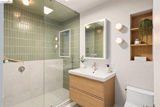 1406 San Pablo Ave A, Berkeley, CA 94702