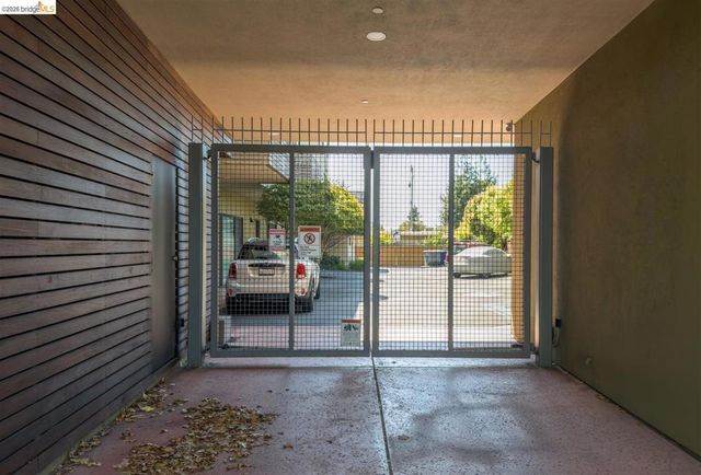 1406 San Pablo Ave A, Berkeley, CA 94702