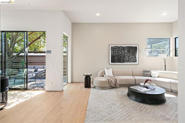 1406 San Pablo Ave A, Berkeley, CA 94702