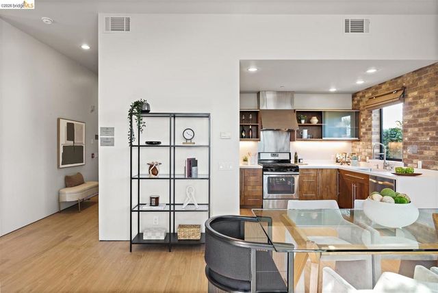 1406 San Pablo Ave A, Berkeley, CA 94702