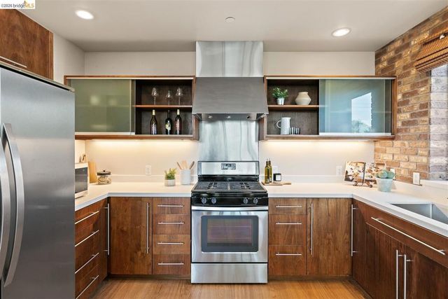 1406 San Pablo Ave A, Berkeley, CA 94702