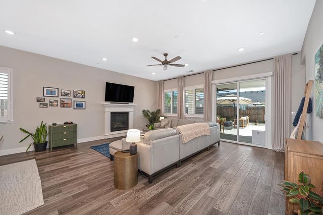 4057 Scotch Pine Dr, Roseville, CA 95747