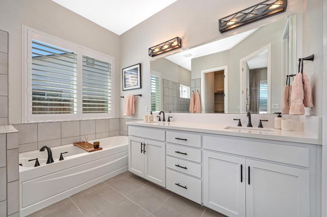 4057 Scotch Pine Dr, Roseville, CA 95747