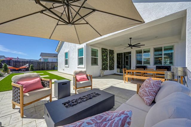 4057 Scotch Pine Dr, Roseville, CA 95747