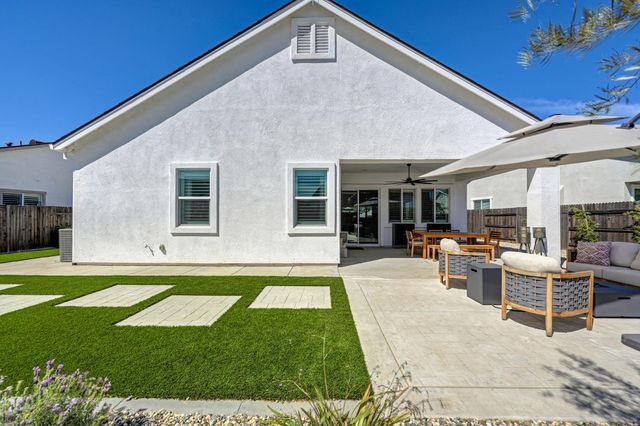 4057 Scotch Pine Dr, Roseville, CA 95747