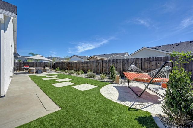 4057 Scotch Pine Dr, Roseville, CA 95747