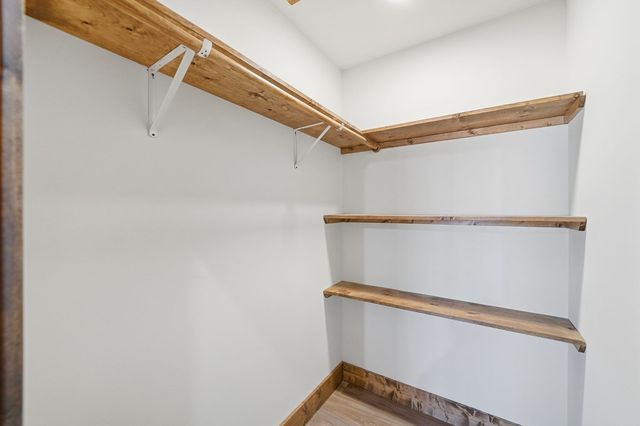 1883 Newport Drive, Ellijay, GA 30540