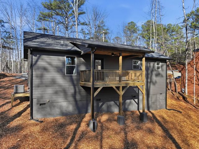 1883 Newport Drive, Ellijay, GA 30540