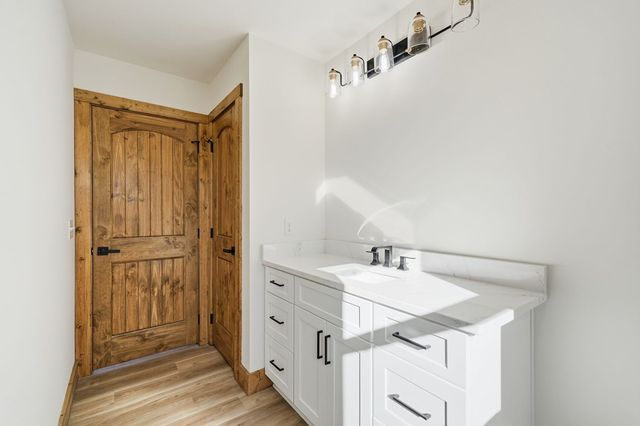 1883 Newport Drive, Ellijay, GA 30540