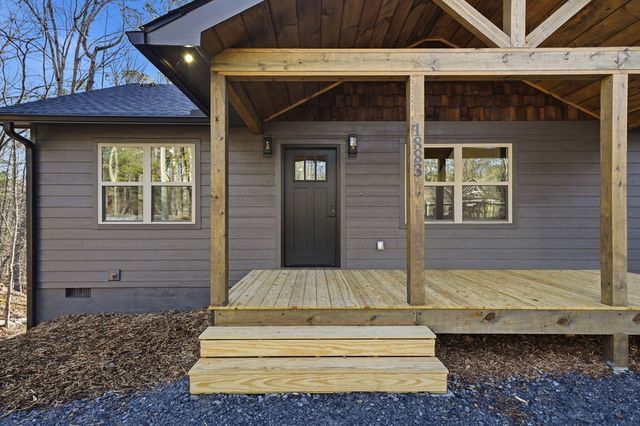 1883 Newport Drive, Ellijay, GA 30540