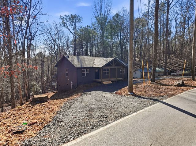 1883 Newport Drive, Ellijay, GA 30540