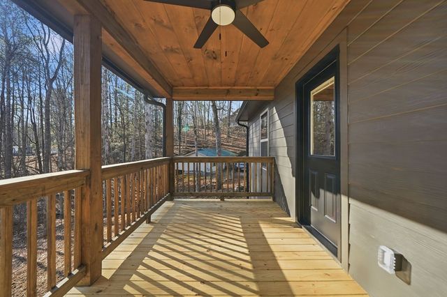1883 Newport Drive, Ellijay, GA 30540
