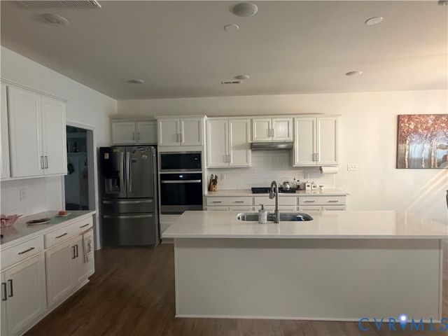 13704 Randolph Pond Ln, Midlothian, VA 23114