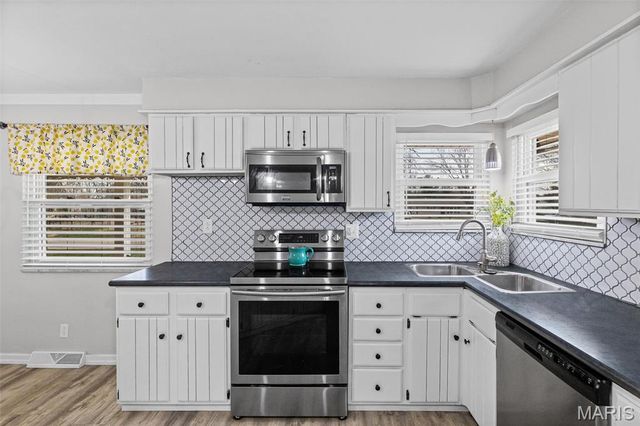 22 Lexington Drive, Fairview Heights, IL 62208