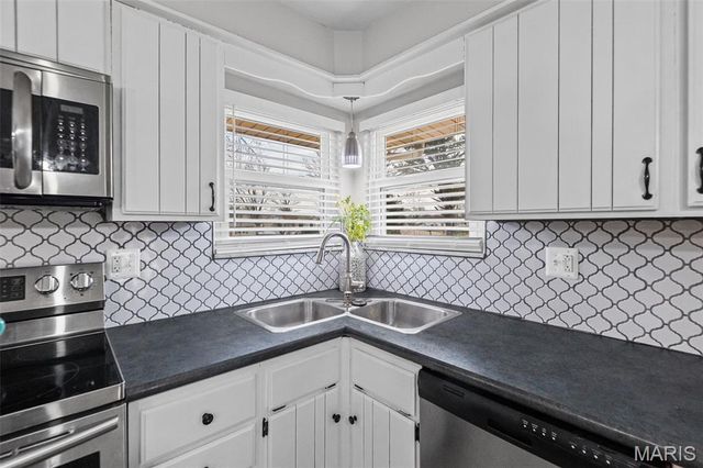 22 Lexington Drive, Fairview Heights, IL 62208