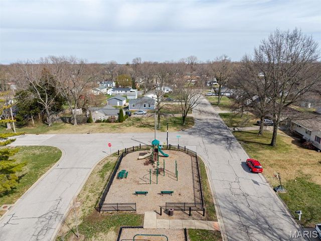 22 Lexington Drive, Fairview Heights, IL 62208