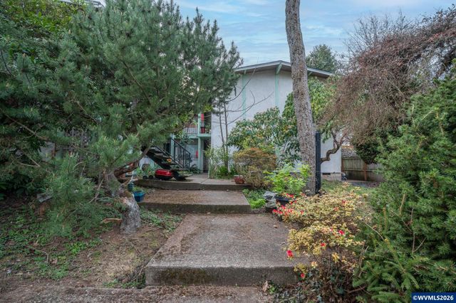 1341 Saginaw St S, Salem, OR 97317