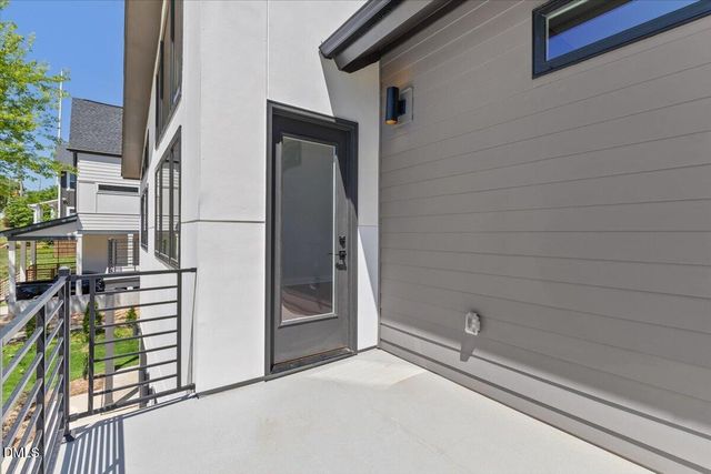 543 Bragg Street, Raleigh, NC 27610