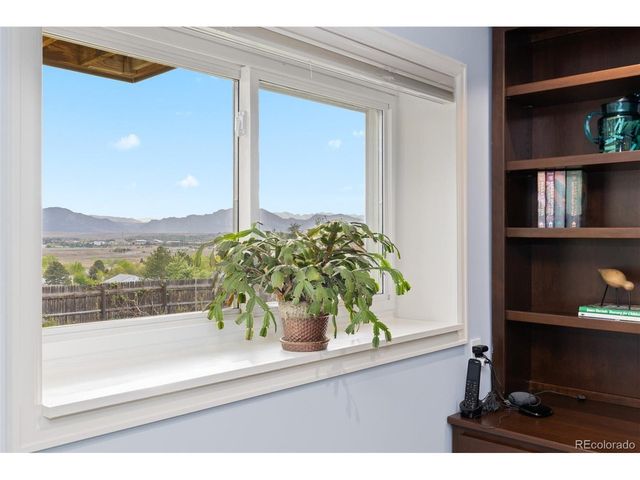 1137 Maple Cir, Broomfield, CO 80020