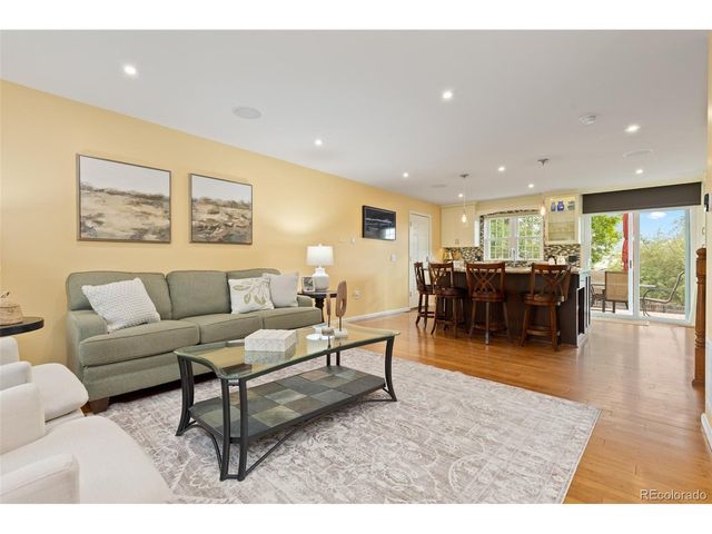 1137 Maple Cir, Broomfield, CO 80020