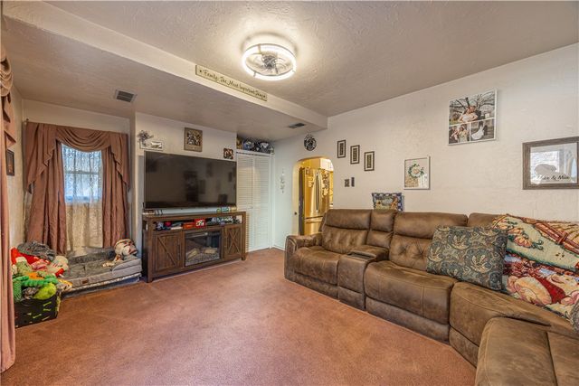 3318 Spring Garden Rd, Reserve, PA 15212