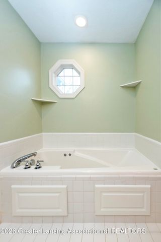 5490 Martinique Circle, East Lansing, MI 48823