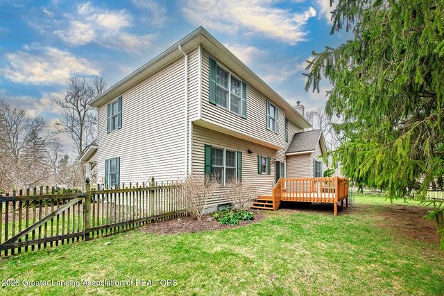 5490 Martinique Circle, East Lansing, MI 48823